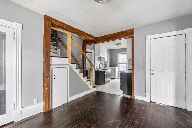 958 26th Avenue NE, Minneapolis, MN 55418