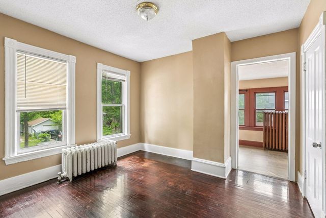 958 26th Avenue NE, Minneapolis, MN 55418