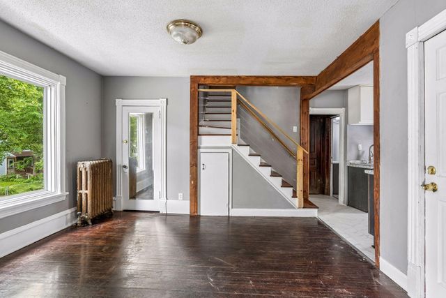 958 26th Avenue NE, Minneapolis, MN 55418