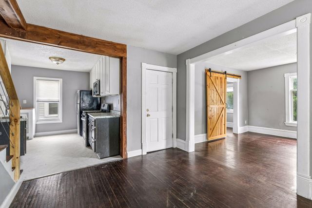 958 26th Avenue NE, Minneapolis, MN 55418