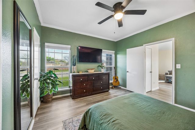 702 Cresent Drive, Desoto, TX 75115