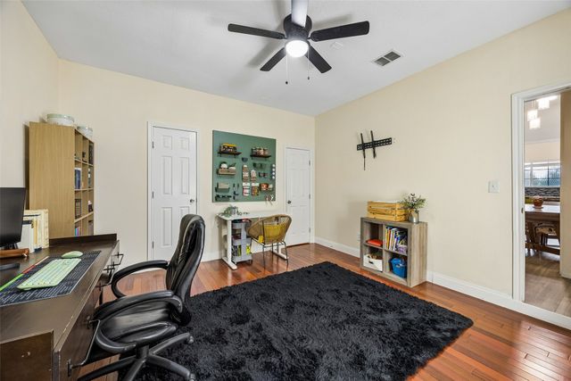 702 Cresent Drive, Desoto, TX 75115