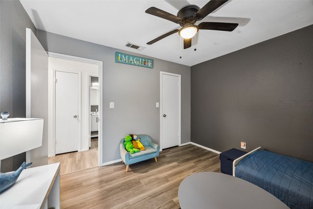 702 Cresent Drive, Desoto, TX 75115