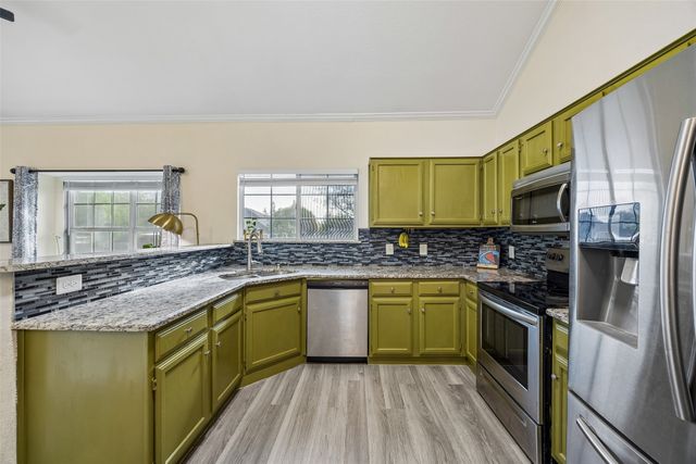 702 Cresent Drive, Desoto, TX 75115