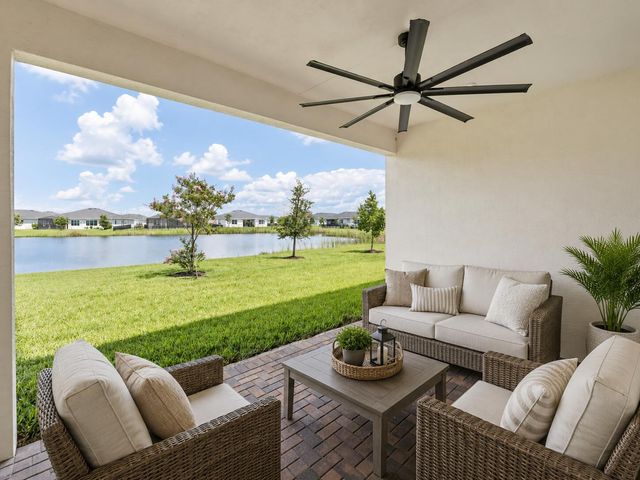 13901 SE Riversway Street, Port St. Lucie, FL 34984