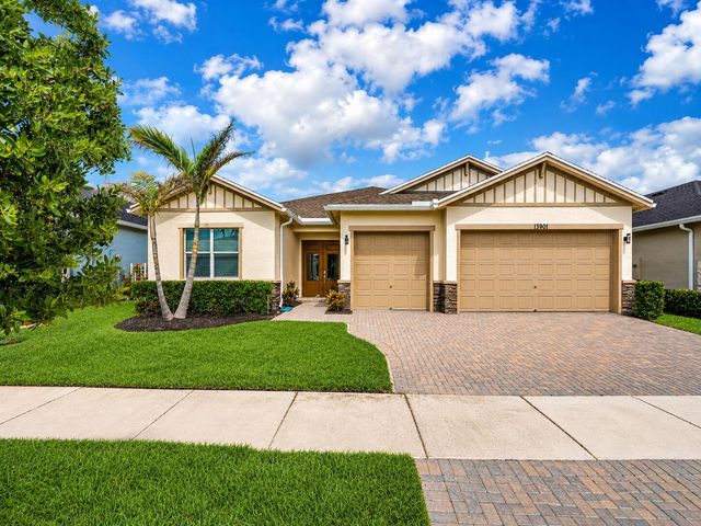 13901 SE Riversway Street, Port St. Lucie, FL 34984