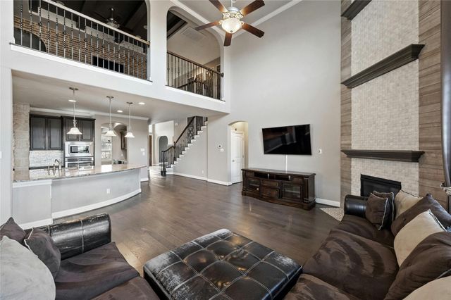 8501 High Summit LN, Austin, TX 78737