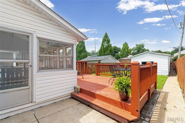6273 Hoffman Avenue, St Louis, MO 63139