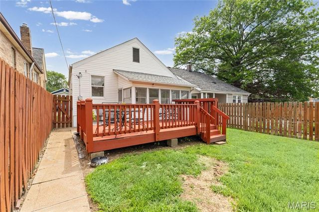 6273 Hoffman Avenue, St Louis, MO 63139