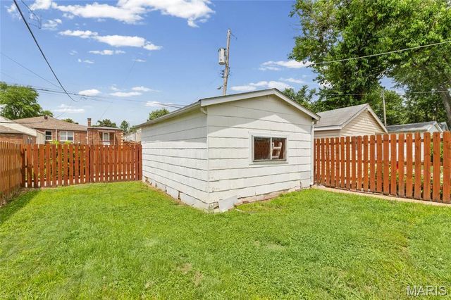 6273 Hoffman Avenue, St Louis, MO 63139