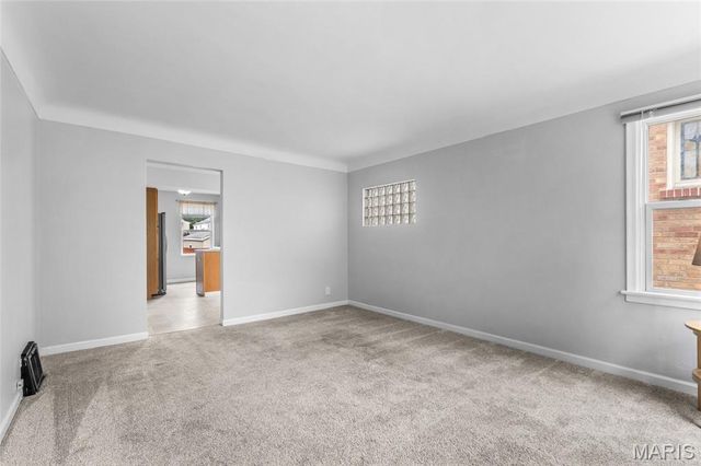 6273 Hoffman Avenue, St Louis, MO 63139