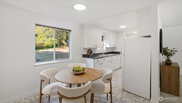 20926 74th Avenue W, Edmonds, WA 98026