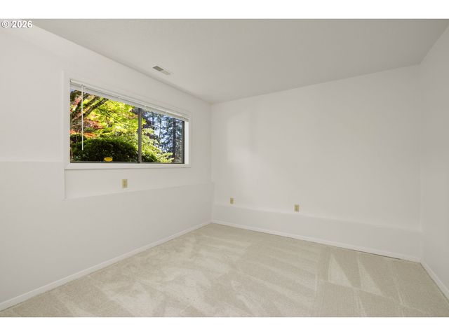 1810 Sw PARKWOOD Dr, Portland, OR 97225