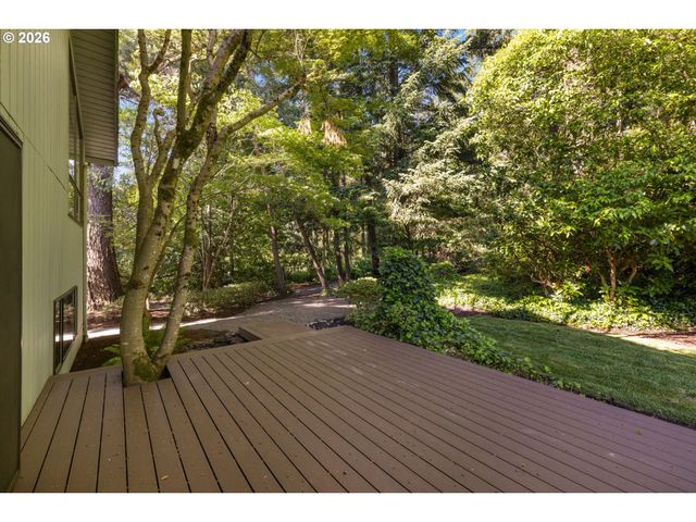 1810 Sw PARKWOOD Dr, Portland, OR 97225