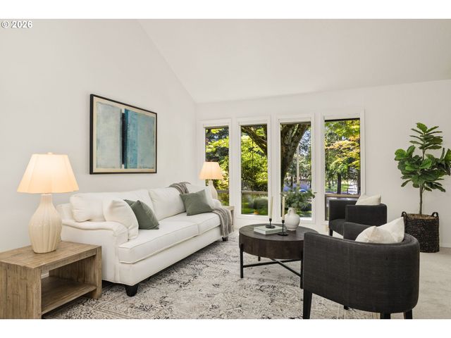 1810 Sw PARKWOOD Dr, Portland, OR 97225