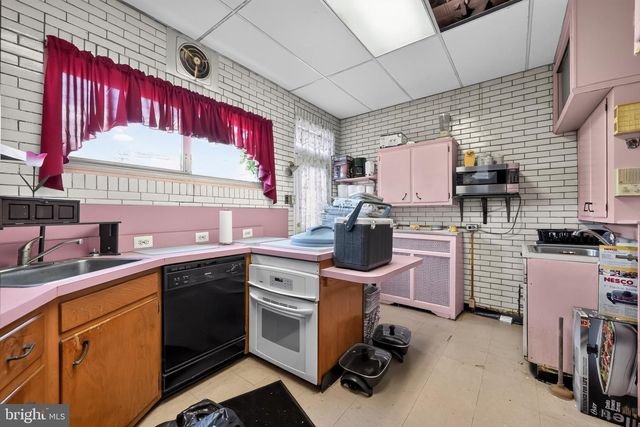 3730 GERMANTOWN AVE, Philadelphia, PA 19140