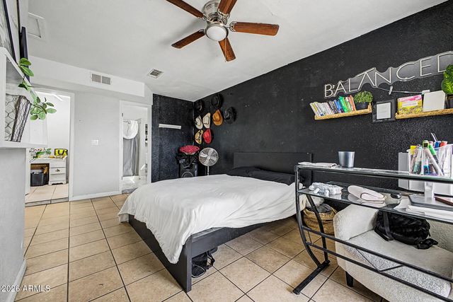 8730 W EARLL Drive, Phoenix, AZ 85037