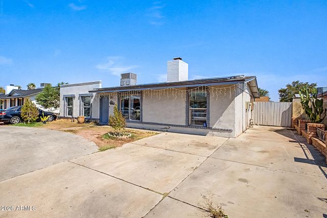 8730 W EARLL Drive, Phoenix, AZ 85037