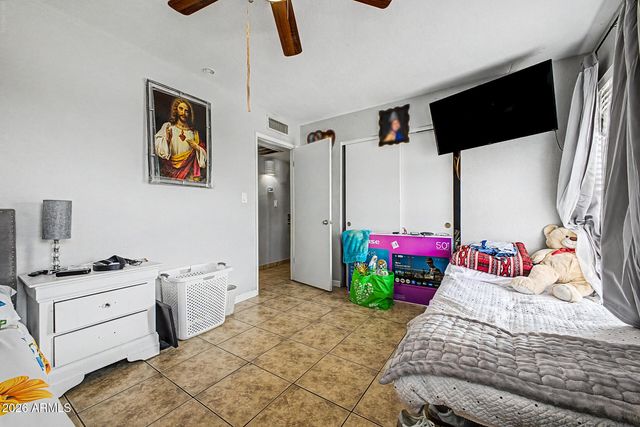 8730 W EARLL Drive, Phoenix, AZ 85037