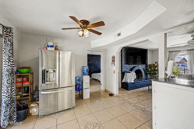 8730 W EARLL Drive, Phoenix, AZ 85037