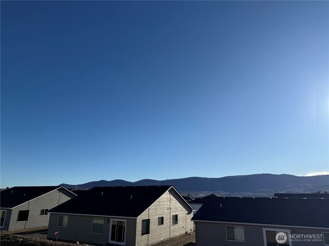 2400 2nd Street SE, East Wenatchee, WA 98802