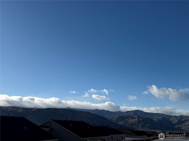 2400 2nd Street SE, East Wenatchee, WA 98802