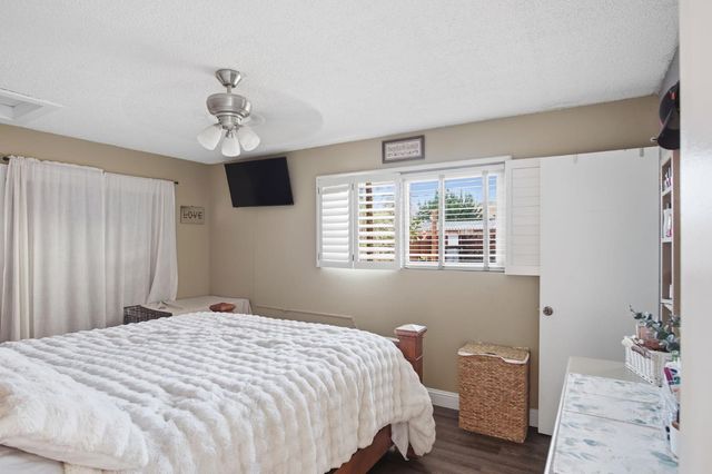 1087 E A St, Oakdale, CA 95361