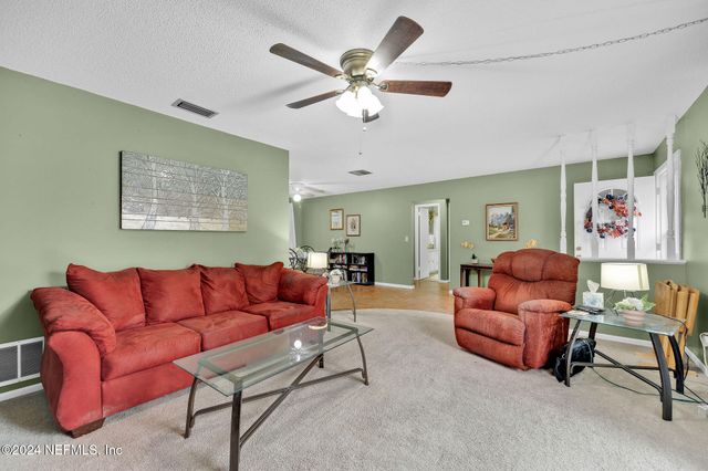 1 FARRINGTON Lane, Palm Coast, FL 32137