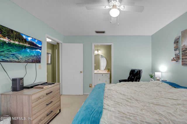 1 FARRINGTON Lane, Palm Coast, FL 32137