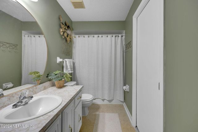 1 FARRINGTON Lane, Palm Coast, FL 32137