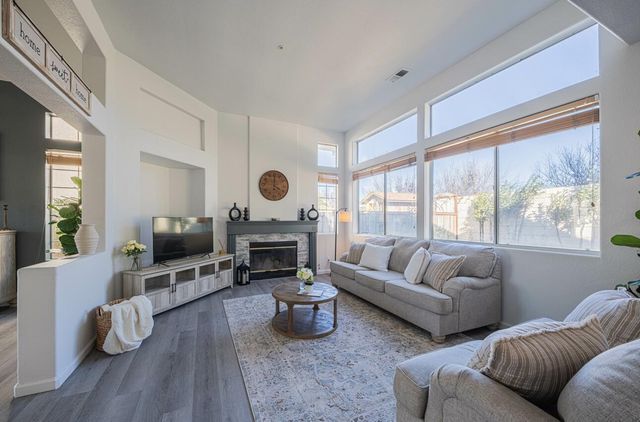 327 Rhine Court, Salinas, CA 93906