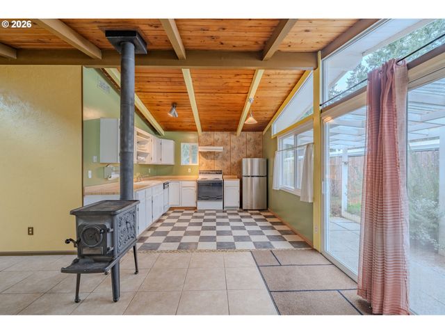 106 Nw 50TH St, Vancouver, WA 98663