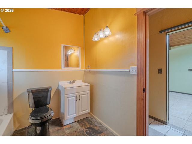 106 Nw 50TH St, Vancouver, WA 98663