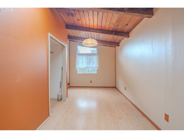 106 Nw 50TH St, Vancouver, WA 98663