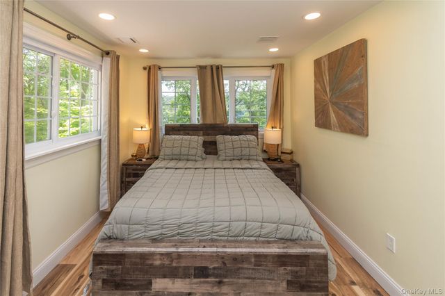 71 Deer Trail N, Greenwood Lake, NY 10925