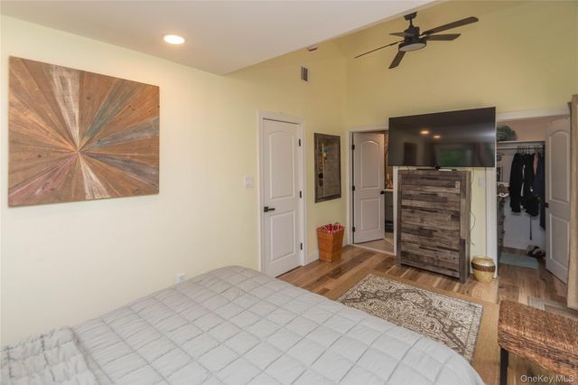 71 Deer Trail N, Greenwood Lake, NY 10925