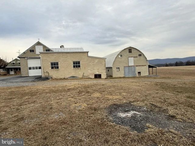 1421 MCCLURES GAP ROAD, Carlisle, PA 17013