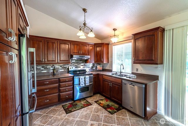 7026 66th Avenue NE, Marysville, WA 98270
