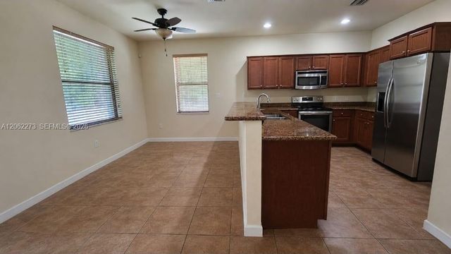 8890 W 33rd Ave, Hialeah, FL 33018