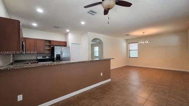 8890 W 33rd Ave, Hialeah, FL 33018