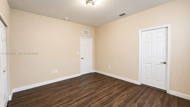 8890 W 33rd Ave, Hialeah, FL 33018