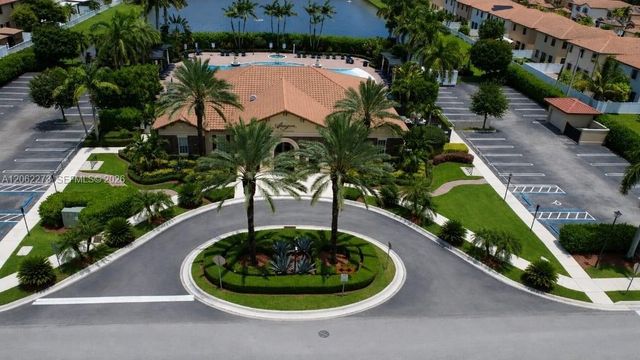 8890 W 33rd Ave, Hialeah, FL 33018