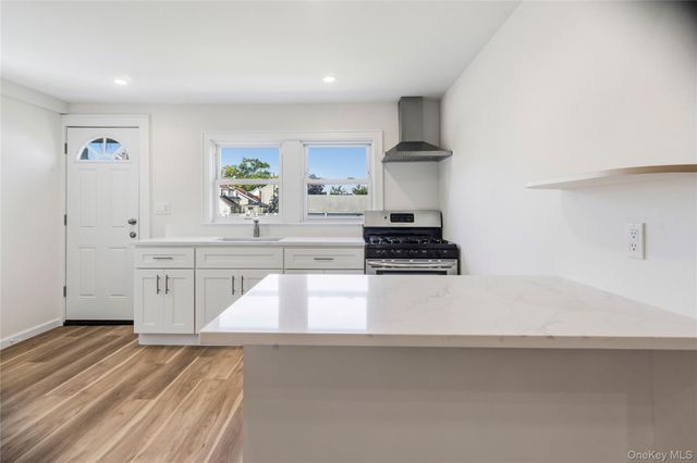 91 1st Avenue, East Rockaway, NY 11518