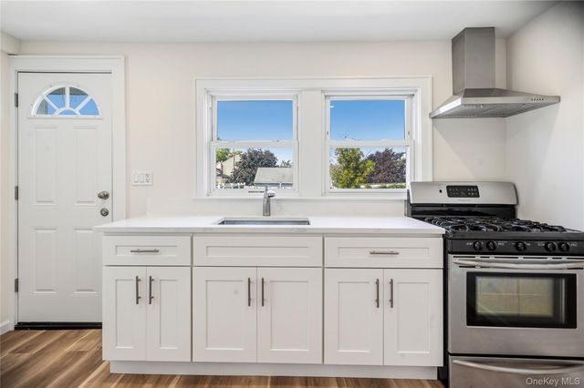 91 1st Avenue, East Rockaway, NY 11518