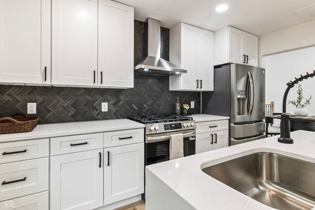 10924 Thunderbird Drive, Carmel, IN 46032