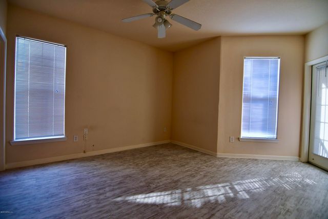 8290 GATE Parkway 137, Jacksonville, FL 32216