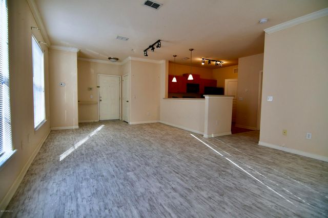 8290 GATE Parkway 137, Jacksonville, FL 32216