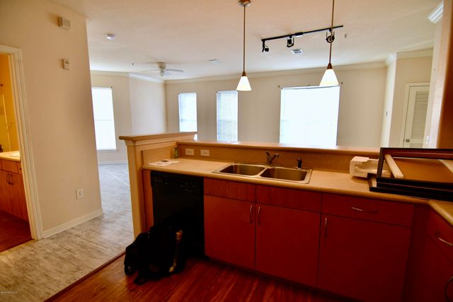 8290 GATE Parkway 137, Jacksonville, FL 32216