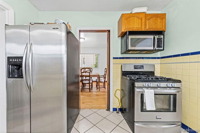 17500 Pennington Drive, Detroit, MI 48221