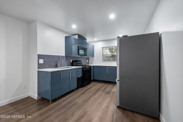231 E 16TH Street 1, Jacksonville, FL 32206